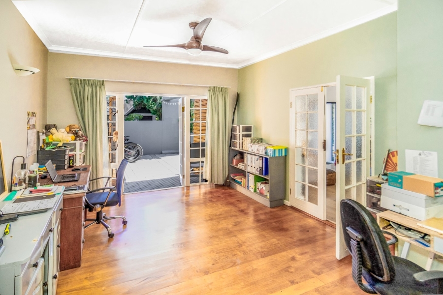 4 Bedroom Property for Sale in Leisure Isle Western Cape